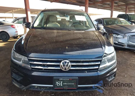 2019 Volkswagen Tiguan 2.0T Se/2.0T Sel/2.0T Sel R-Line/2.0T Sel R-Line Black из США, поврежденный, VIN 3VV3B7AX1KM043016